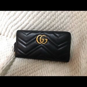 Gucci GG Gold Marmont ZIP Around Wallet Black